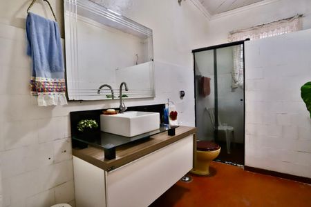 Casa à venda com 350m², 3 quartos e 4 vagasBanheiro