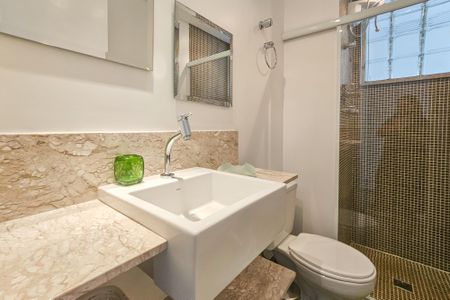 Apartamento para alugar com 89m², 3 quartos e 2 vagas Apartamento para alugar com 89m², 3 quartos e 2 vagasBanheiro