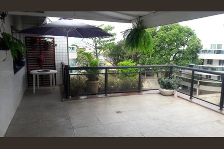 Apartamento à venda com 250m², 3 quartos e 2 vagasFoto 02