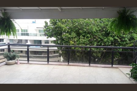 Apartamento à venda com 250m², 3 quartos e 2 vagasFoto 03
