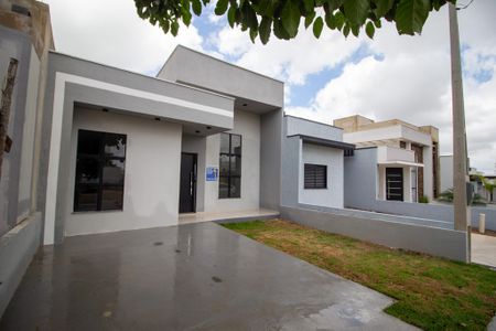 Casa de condomínio para alugar com 80m², 2 quartos e 1 vaga Casa de condomínio para alugar com 80m², 2 quartos e 1 vagaFachada
