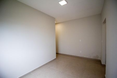 Casa de condomínio para alugar com 80m², 2 quartos e 1 vaga Casa de condomínio para alugar com 80m², 2 quartos e 1 vagaSuite