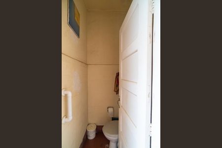 Apartamento à venda com 119m², 2 quartos e sem vaga Apartamento à venda com 119m², 2 quartos e sem vagaBanheiro de serviço