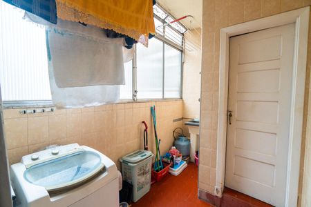 Apartamento à venda com 119m², 2 quartos e sem vaga Apartamento à venda com 119m², 2 quartos e sem vagaLavanderia