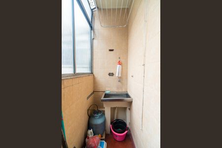 Apartamento à venda com 119m², 2 quartos e sem vaga Apartamento à venda com 119m², 2 quartos e sem vagaLavanderia