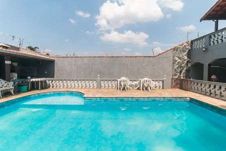 Casa para alugar com 420m², 4 quartos e 5 vagasPiscina