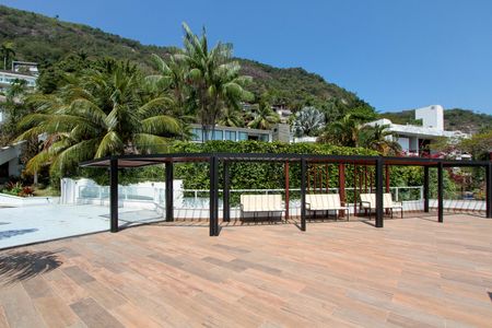 Casa de condomínio à venda com 850m², 4 quartos e 6 vagasDedeck