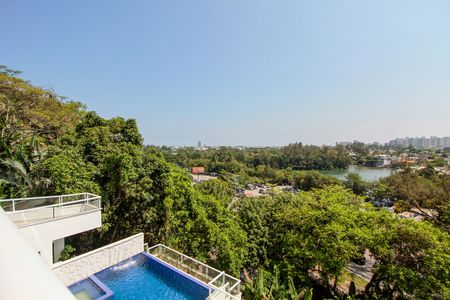 Casa de condomínio à venda com 850m², 4 quartos e 6 vagasVaranda
