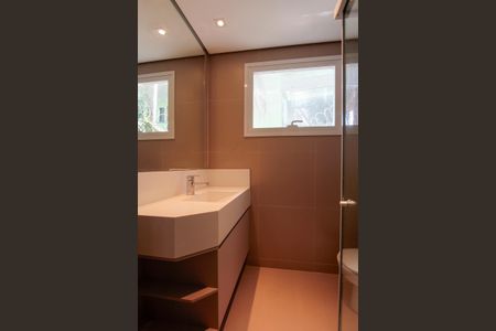 Casa de condomínio à venda com 850m², 4 quartos e 6 vagasBanheiro suíte 4