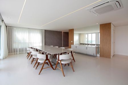 Casa de condomínio à venda com 850m², 4 quartos e 6 vagasSala