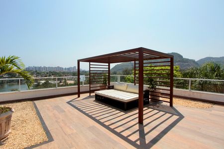 Casa de condomínio à venda com 850m², 4 quartos e 6 vagasDedeck