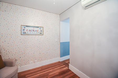 Apartamento à venda com 242m², 4 quartos e 3 vagasQuarto