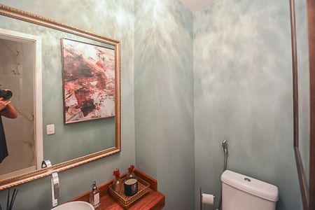 Apartamento à venda com 242m², 4 quartos e 3 vagasLavabo