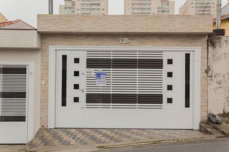 Casa à venda com 110m², 3 quartos e 2 vagasFachada