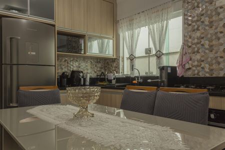 Casa à venda com 110m², 3 quartos e 2 vagasCozinha