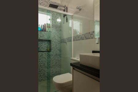 Casa à venda com 110m², 3 quartos e 2 vagasBanheiro