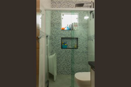 Casa à venda com 110m², 3 quartos e 2 vagasBanheiro