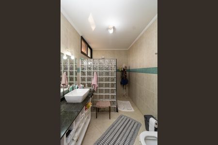 Casa à venda com 380m², 3 quartos e 5 vagas Casa à venda com 380m², 3 quartos e 5 vagasBanheiro da Suíte 1