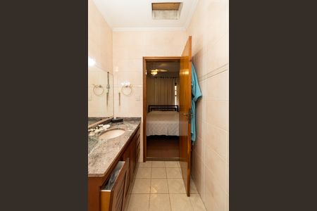 Casa à venda com 380m², 3 quartos e 5 vagas Casa à venda com 380m², 3 quartos e 5 vagasBanheiro da Suíte 3