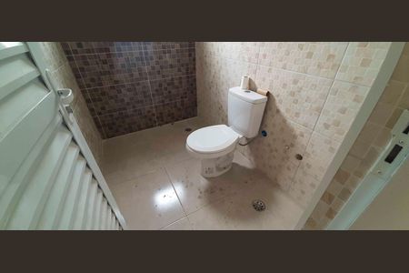 Casa à venda com 125m², 3 quartos e 2 vagas Casa à venda com 125m², 3 quartos e 2 vagasBanheiro da Suíte