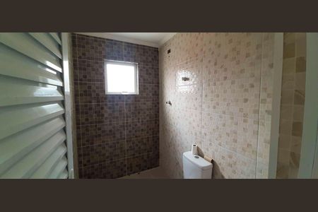 Casa à venda com 125m², 3 quartos e 2 vagas Casa à venda com 125m², 3 quartos e 2 vagasBanheiro da Suíte