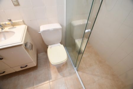 Casa de condomínio para alugar com 487m², 4 quartos e 3 vagasEdícula