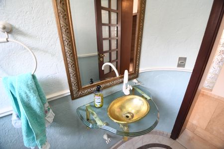 Casa de condomínio para alugar com 487m², 4 quartos e 3 vagasLavabo