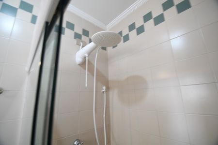 Casa de condomínio para alugar com 487m², 4 quartos e 3 vagasEdícula