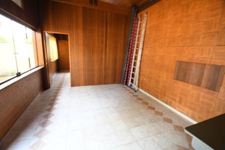 Casa de condomínio para alugar com 487m², 4 quartos e 3 vagasEdícula