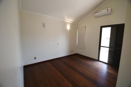 Casa de condomínio para alugar com 487m², 4 quartos e 3 vagas Suíte 1