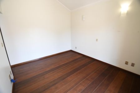 Casa de condomínio para alugar com 487m², 4 quartos e 3 vagasSuíte 1