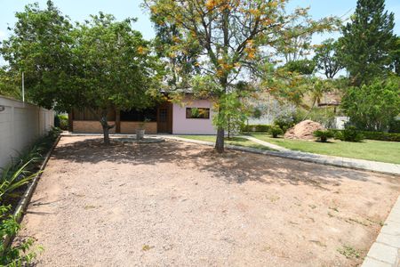 Casa de condomínio para alugar com 487m², 4 quartos e 3 vagasQuintal