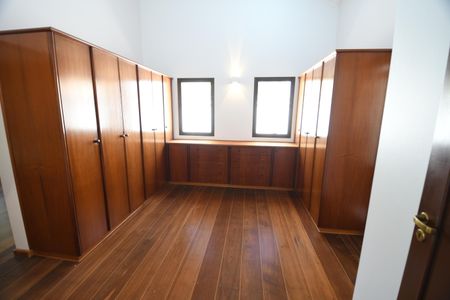 Casa de condomínio para alugar com 487m², 4 quartos e 3 vagasSuíte 3