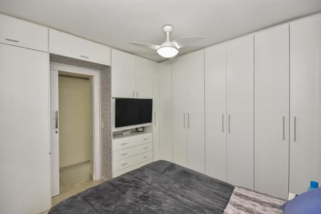 Apartamento à venda com 173m², 4 quartos e 3 vagasSuíte 2