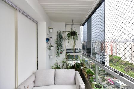 Apartamento à venda com 173m², 4 quartos e 3 vagasVaranda