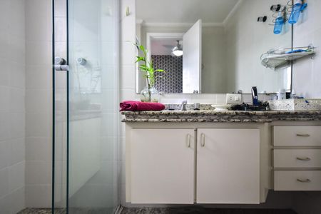 Apartamento à venda com 173m², 4 quartos e 3 vagasBanheiro Suíte 1