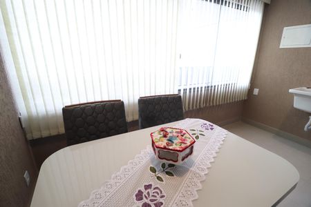 Varanda gourmet de apartamento para alugar com 1 quarto, 38m² em Granja Marileusa, Uberlândia