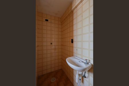 Apartamento para alugar com 62m², 2 quartos e 1 vaga Apartamento para alugar com 62m², 2 quartos e 1 vagaBanheiro de serviço