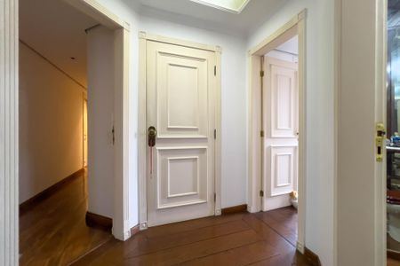 Apartamento à venda com 266m², 3 quartos e 3 vagasHall social