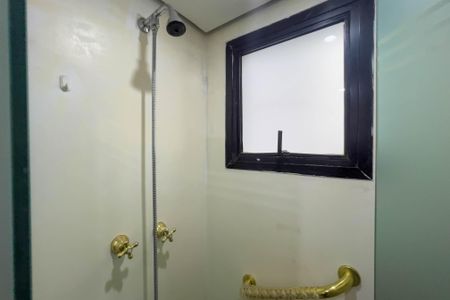 Apartamento à venda com 266m², 3 quartos e 3 vagasBanheiro do quarto 1