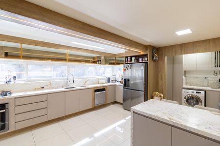 Apartamento à venda com 165m², 3 quartos e 2 vagasCozinha