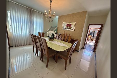 Casa à venda com 3 quartos, 253m² em Santa Amelia, Belo Horizonte