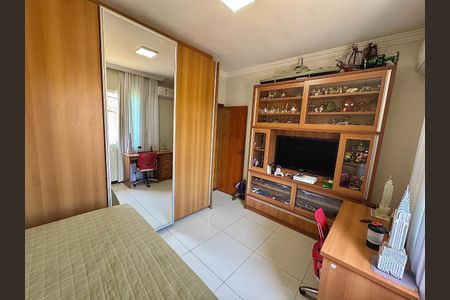 Casa à venda com 3 quartos, 253m² em Santa Amelia, Belo Horizonte