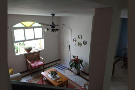 Casa à venda com 3 quartos, 235m² em Piratininga, Niterói