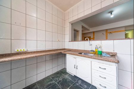 Casa para alugar com 315m², 3 quartos e 8 vagas Casa para alugar com 315m², 3 quartos e 8 vagasCozinha da Edícula