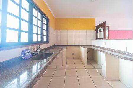 Casa para alugar com 315m², 3 quartos e 8 vagas Casa para alugar com 315m², 3 quartos e 8 vagasCozinha