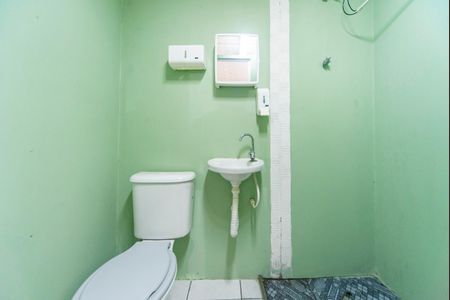 Casa para alugar com 315m², 3 quartos e 8 vagas Casa para alugar com 315m², 3 quartos e 8 vagasBanheiro da Garagem