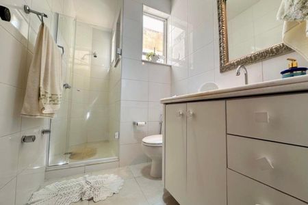 Apartamento à venda com 90m², 3 quartos e 1 vaga Apartamento à venda com 90m², 3 quartos e 1 vagaBanheiro Social