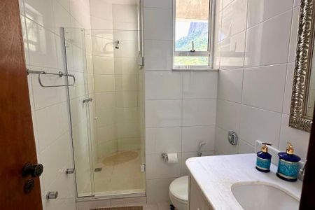 Apartamento à venda com 90m², 3 quartos e 1 vaga Apartamento à venda com 90m², 3 quartos e 1 vagaBanheiro Social