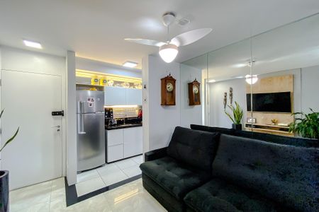 Sala de apartamento à venda com 3 quartos, 59m² em Jardim Sabara, São Paulo